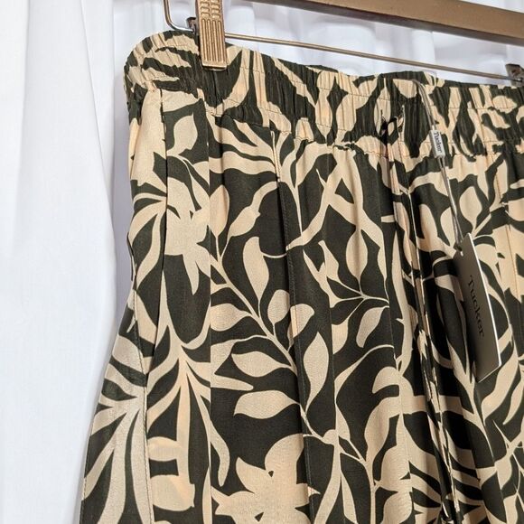Tucker NYC Julia Pant Forest Figi Floral in Crepe de Chine Silk Floral - Picture 6 of 9